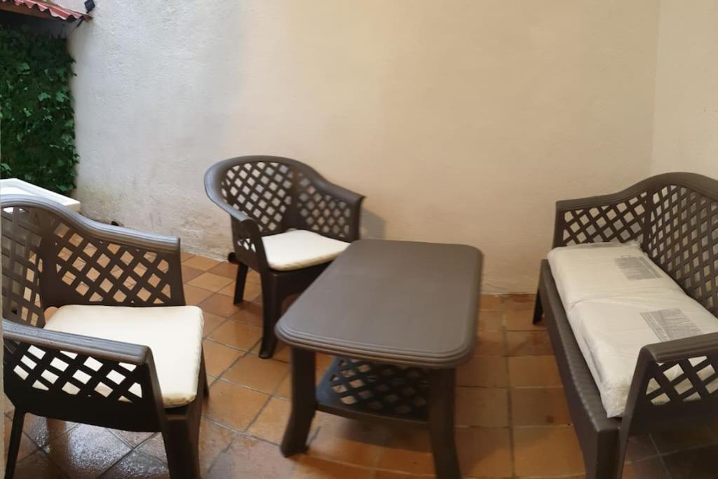 Casa Ramona Apartamento De Pueblo Con Patio En El Centro De Sant Joan Sant Joan de les Abadesses Eksteriør billede